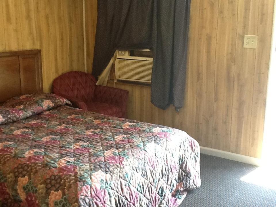 New Rome Motel Room photo